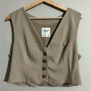 NEW, Abercrombie & Fitch Tailored Vest Top in Taupe/Biege
